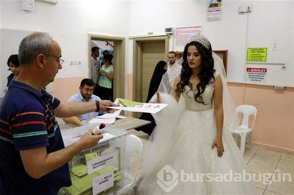 Türkiye sandık başına gitti
