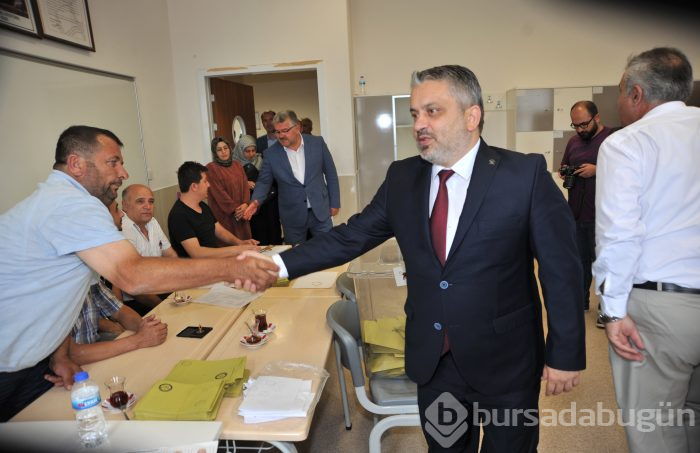 Bursa protokolü oylarını kullandı