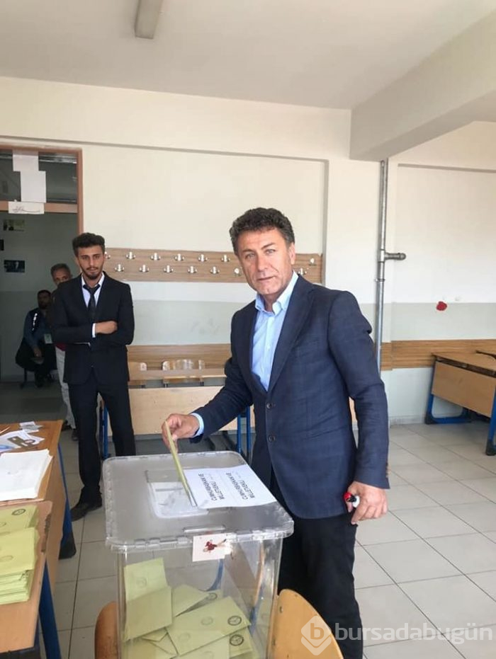 Bursa protokolü oylarını kullandı
