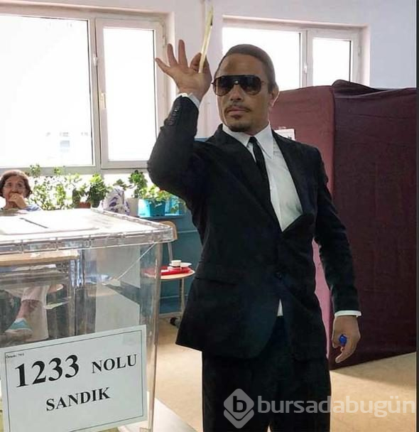 Ünlüler sandık başına gitti