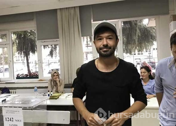 Ünlüler sandık başına gitti