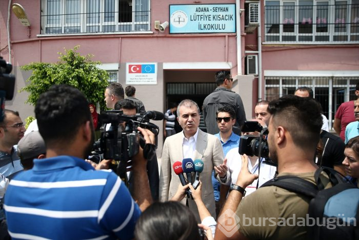 Siyasetçiler oylarını kullandı!