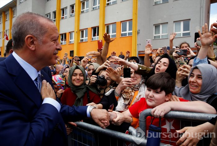 Siyasetçiler oylarını kullandı!