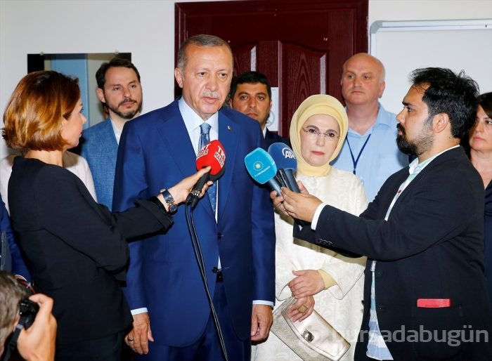 Siyasetçiler oylarını kullandı!