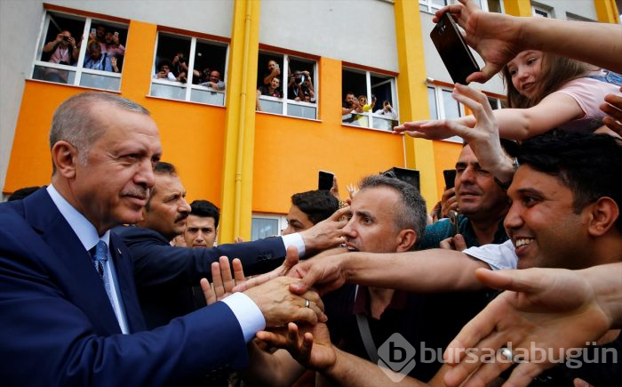 Siyasetçiler oylarını kullandı!