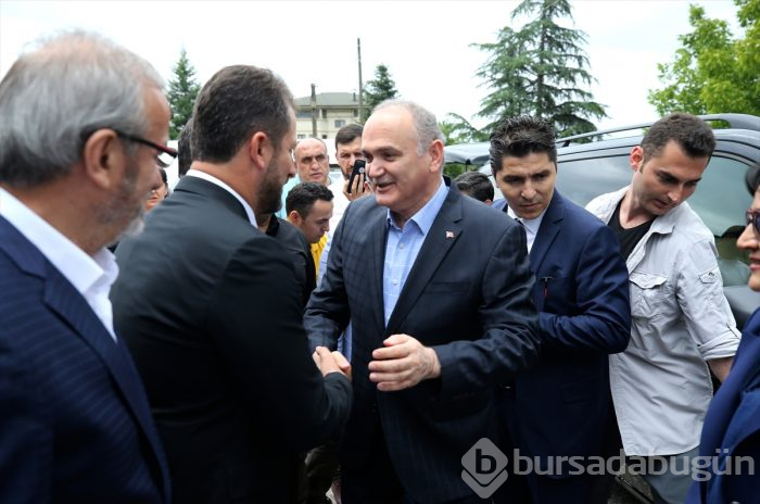 Siyasetçiler oylarını kullandı!