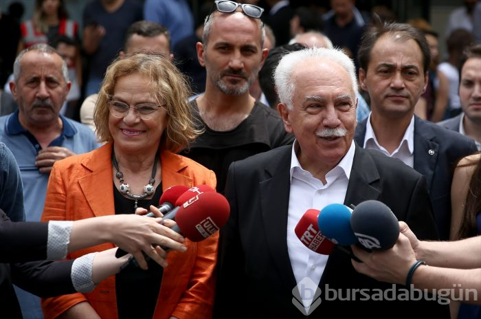 Siyasetçiler oylarını kullandı!