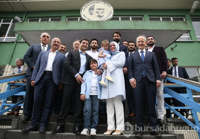 Siyasetçiler oylarını kullandı!