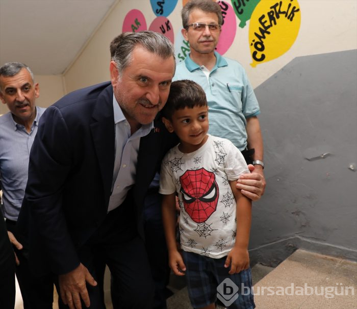 Siyasetçiler oylarını kullandı!