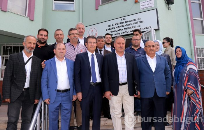 Siyasetçiler oylarını kullandı!