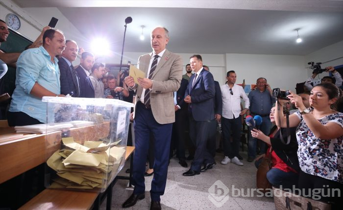 Siyasetçiler oylarını kullandı!
