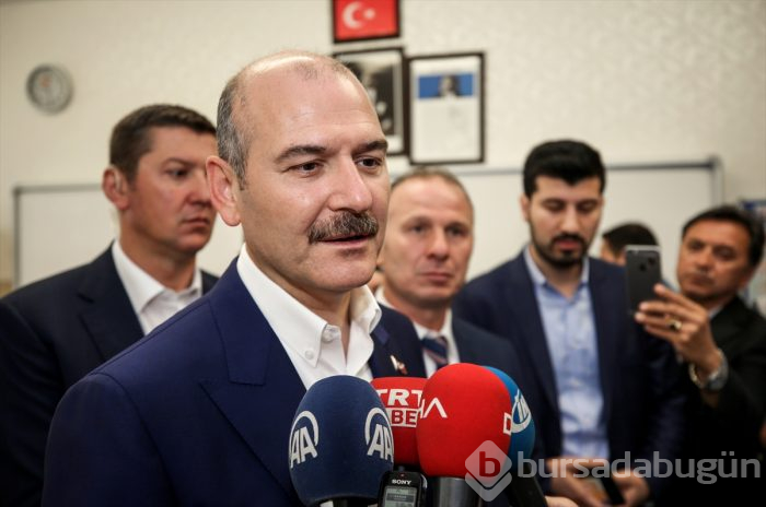 Siyasetçiler oylarını kullandı!