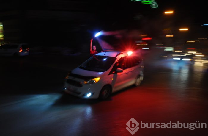 Bursa'da AK Parti'nin seçim kutlamaları başladı