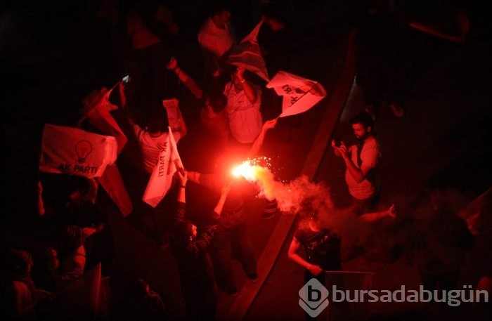 Bursa'da AK Parti'nin seçim kutlamaları başladı
