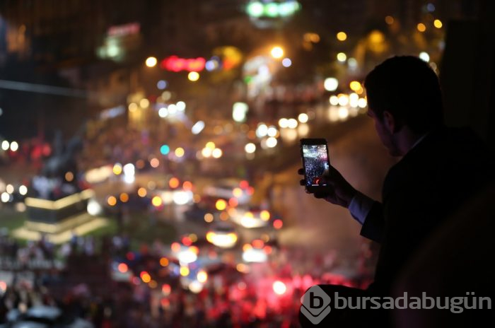 Bursa'da AK Parti'nin seçim kutlamaları başladı