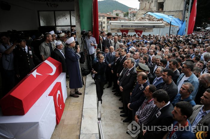 Bursalı Şehit Uzman Çavuş İsa Özkan son yolculuğuna uğurlandı
