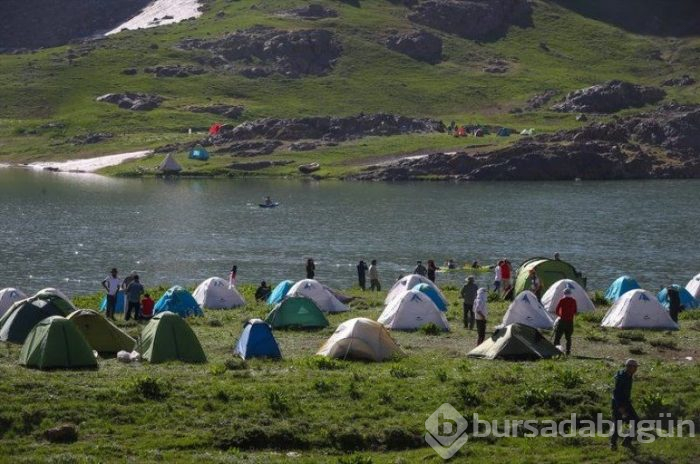 Hakkari'de Sat Buzul Gölleri'nde doğa festivali