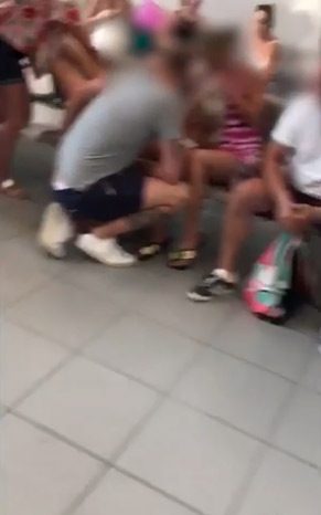Uçakta rezalet!

