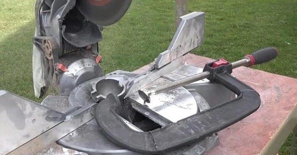 El bombasını testereyle kestiler!
