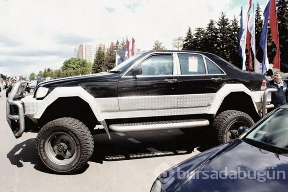 Rus mühendis hurdadan canavar yarattı
