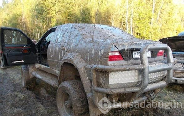 Rus mühendis hurdadan canavar yarattı
