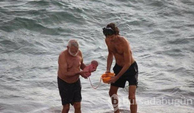 Rus turist denizde doğum yaptı! Görüntüler...