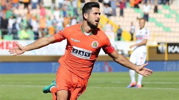 Galatasaray'ın istediği yıldızlar cep yakıyor!
