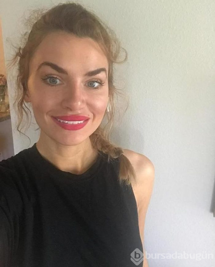 Nikki DuBose: Küçükken annem taciz ediyordu