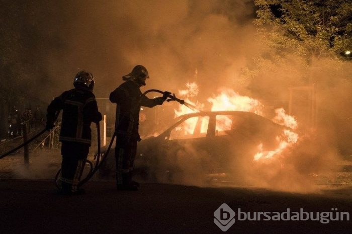 Fransa'da polis bir genci vurdu, sokaklar karıştı