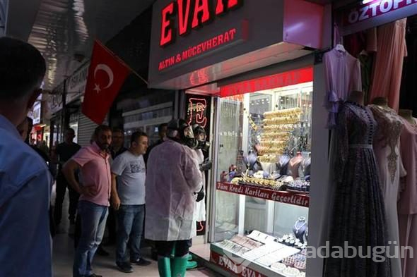 Koli açıldı 'kimyasal' yayıldı
