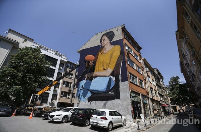 Kadıköy'de boş duvarlara sanat