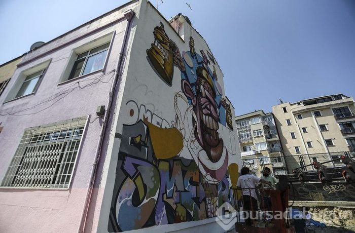 Kadıköy'de boş duvarlara sanat