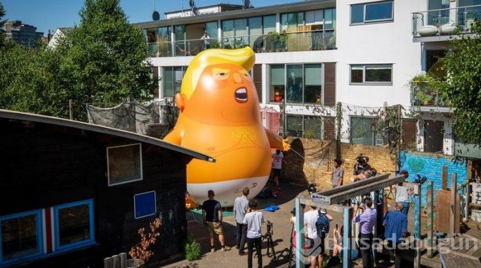 İngilizlerden ilginç Trump protestosu