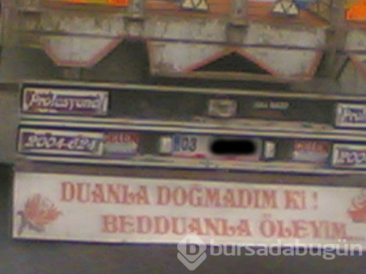 Şaşırtan araç arkası yazıları
