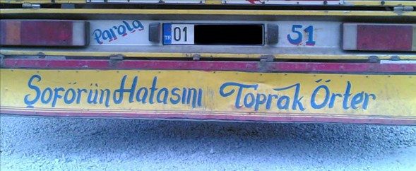 Şaşırtan araç arkası yazıları
