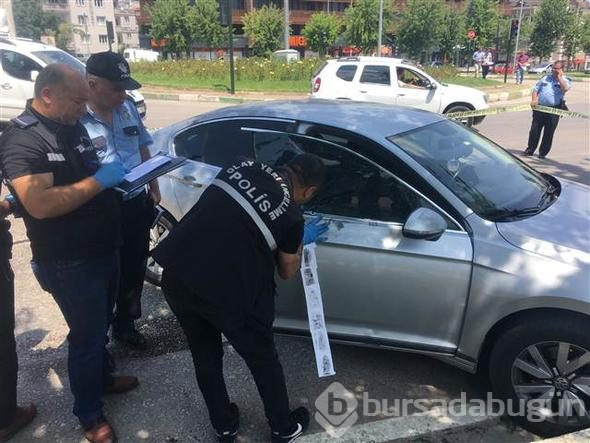 Ünlü tatlıcının sahibi eşiyle konuştuğu sırada silahla başından vuruldu
