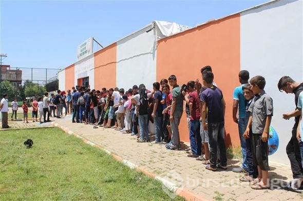 Şanlıurfa'da havuzlarda kuyruk oluştu