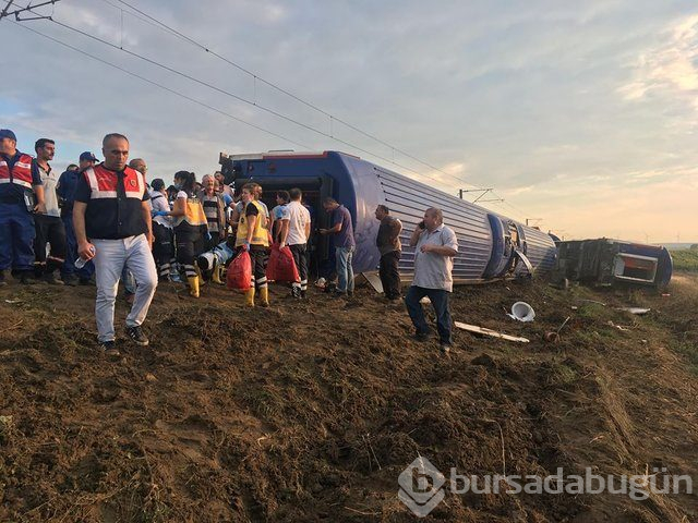 Tekirdağ'da tren kazası! İşte olay yerinden kareler