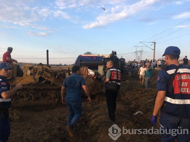 Tekirdağ'da tren kazası! İşte olay yerinden kareler