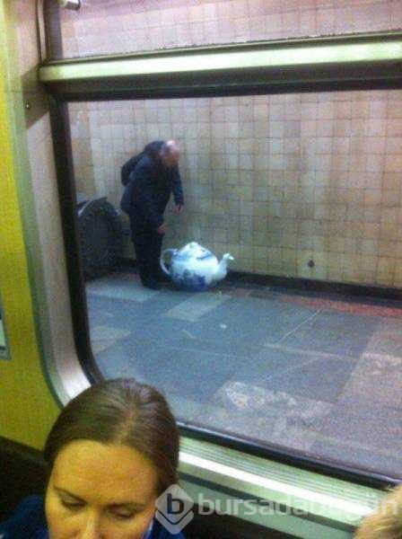 Dünyanın en garip metro yolcuları
