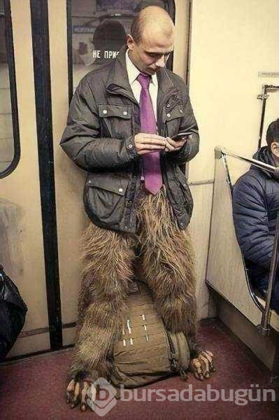 Dünyanın en garip metro yolcuları
