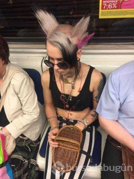 Dünyanın en garip metro yolcuları
