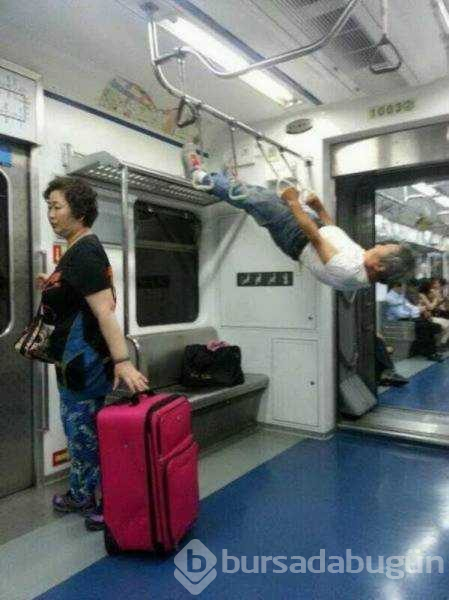 Dünyanın en garip metro yolcuları
