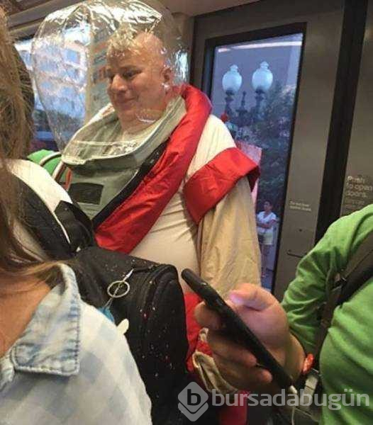Dünyanın en garip metro yolcuları
