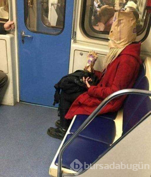 Dünyanın en garip metro yolcuları
