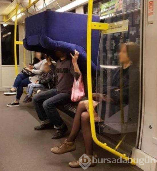Dünyanın en garip metro yolcuları
