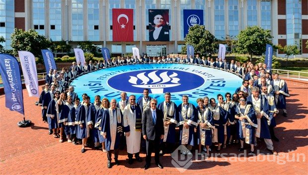 Işık Üniversitesi'nde on bininci mezun coşkusu