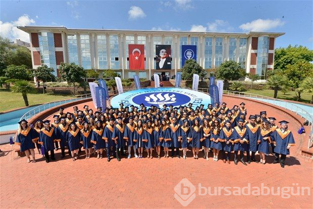 Işık Üniversitesi'nde on bininci mezun coşkusu
