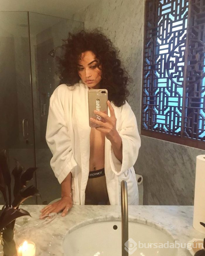 Shanina shaik'in pozları instagram'ı sallıyor

