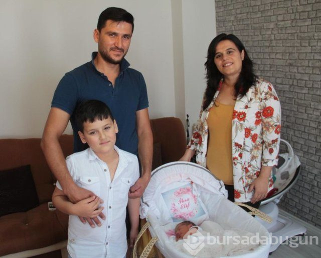 Keriman Küçük bu kez kendi doğumunu fotoğrafladı